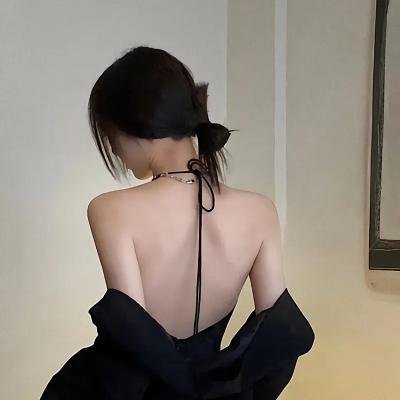 不再托腮遐思